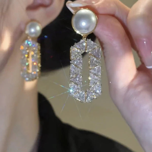 Pearl & Oval Diamond Eardrops ( UAE Delivery Time: 1-3 Days )